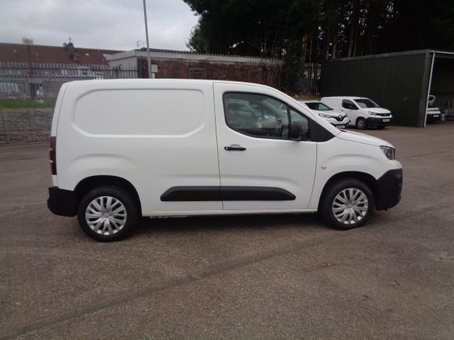 2021 Peugeot Partner L1 1000 1.5BLUE HDI 100PS PROFESSIONAL EURO 6 (NV21YFR) Image 9