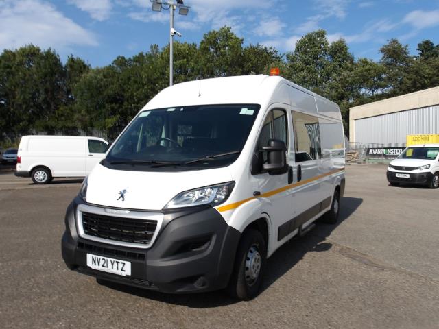 2021 Peugeot Boxer 2.2 Bluehdi H2 Professional Van 140Ps Welfare Van (NV21YTZ) Image 4