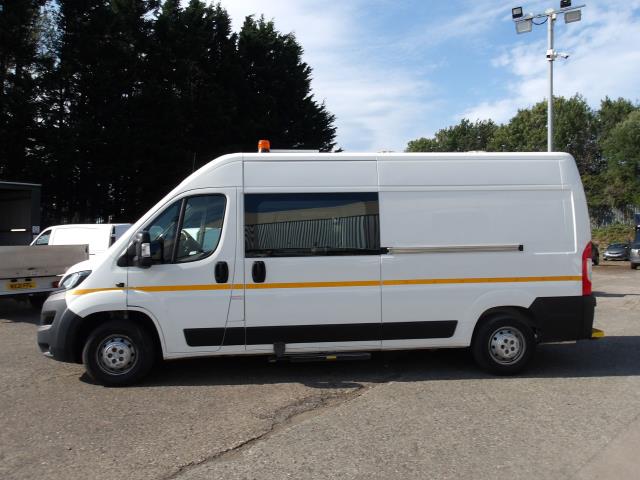 2021 Peugeot Boxer 2.2 Bluehdi H2 Professional Van 140Ps Welfare Van (NV21YTZ) Image 5