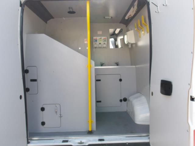 2021 Peugeot Boxer 2.2 Bluehdi H2 Professional Van 140Ps Welfare Van (NV21YTZ) Image 22