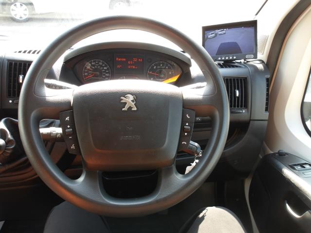 2021 Peugeot Boxer 2.2 Bluehdi H2 Professional Van 140Ps Welfare Van (NV21YTZ) Image 36