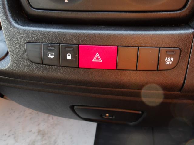 2021 Peugeot Boxer 2.2 Bluehdi H2 Professional Van 140Ps Welfare Van (NV21YTZ) Image 35