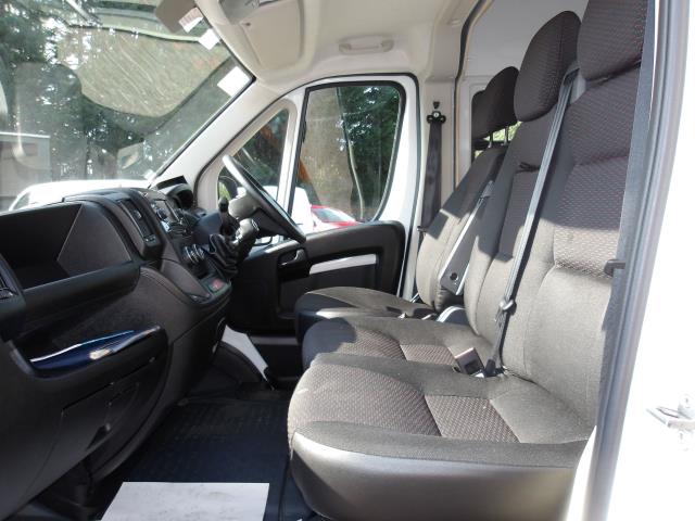 2021 Peugeot Boxer 2.2 Bluehdi H2 Professional Van 140Ps Welfare Van (NV21YTZ) Image 21