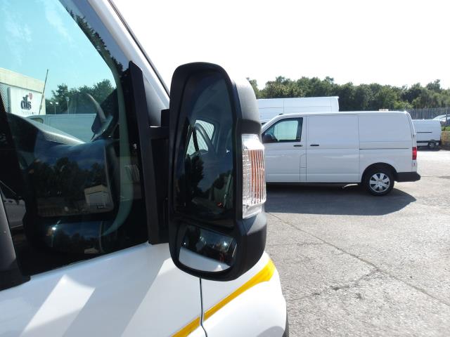 2021 Peugeot Boxer 2.2 Bluehdi H2 Professional Van 140Ps Welfare Van (NV21YTZ) Image 12