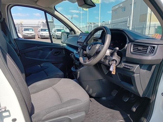 2022 Renault Trafic LL30 L2 H1 BLUE DCI 130PS BUSINESS  EURO 6 (NV22HMY) Image 21
