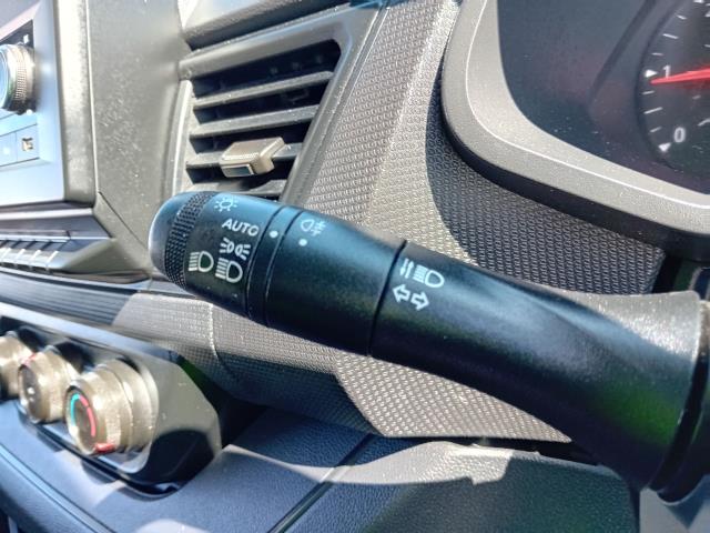 2022 Renault Trafic LL30 L2 H1 BLUE DCI 130PS BUSINESS  EURO 6 (NV22HMY) Image 36