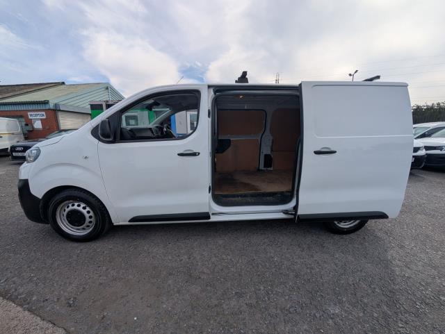 2022 Peugeot Expert 1000 1.5 Bluehdi 100 Professional Premium Van (NV22HRC) Image 6
