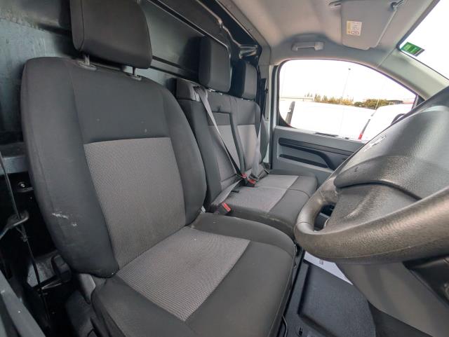 2022 Peugeot Expert 1000 1.5 Bluehdi 100 Professional Premium Van (NV22HRC) Image 17