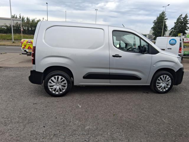 2022 Peugeot Partner 1000 1.5 Bluehdi 100 Professional Premium Van (NV22KDZ) Image 9