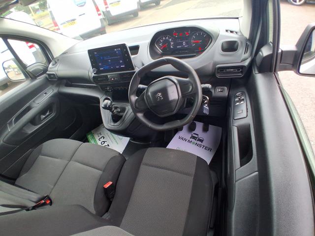 2022 Peugeot Partner 1000 1.5 Bluehdi 100 Professional Premium Van (NV22KDZ) Image 34