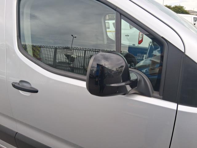 2022 Peugeot Partner 1000 1.5 Bluehdi 100 Professional Premium Van (NV22KDZ) Image 15