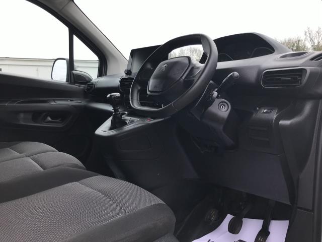 2022 Peugeot Partner 1000 1.5 Bluehdi 100 Professional Premium Van (NV22LUO) Image 19