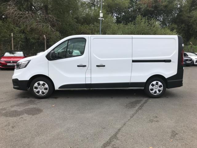 2022 Renault Trafic Ll30 Blue Dci 130 Business Van (NV22MPU) Image 5