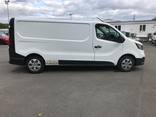 2022 Renault Trafic Ll30 Blue Dci 130 Business Van (NV22MPU) Image 13