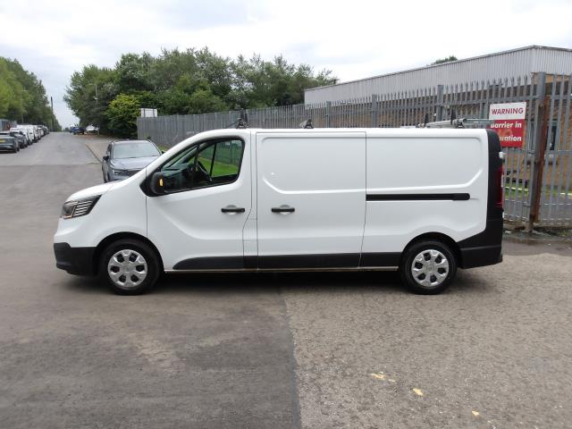 2022 Renault Trafic Ll30 Blue Dci 130 Business Van (NV22MPX) Image 4