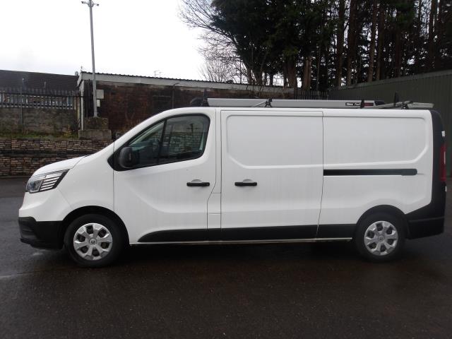 2022 Renault Trafic Ll30 Blue Dci 130 Business Van   *70mph ltd* (NV22MTF) Image 4