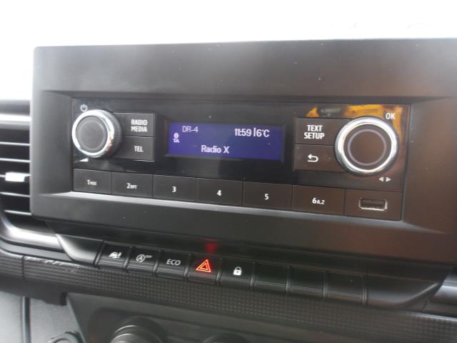 2022 Renault Trafic Ll30 Blue Dci 130 Business Van   *70mph ltd* (NV22MTF) Image 29