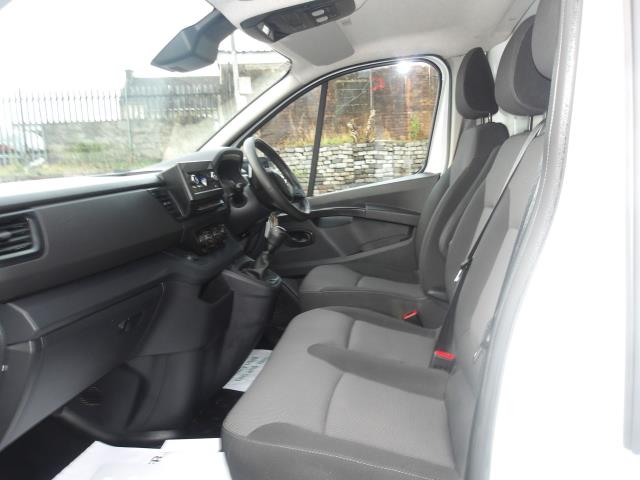 2022 Renault Trafic Ll30 Blue Dci 130 Business Van   *70mph ltd* (NV22MTF) Image 15
