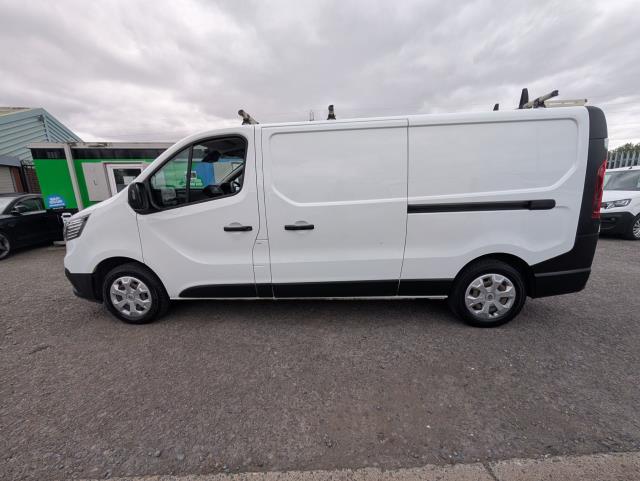 2022 Renault Trafic Ll30 Blue Dci 130 Business Van (NV22MTK) Image 5