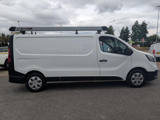 2022 Renault Trafic Ll30 Blue Dci 130 Business Van (NV22MTK) Image 14