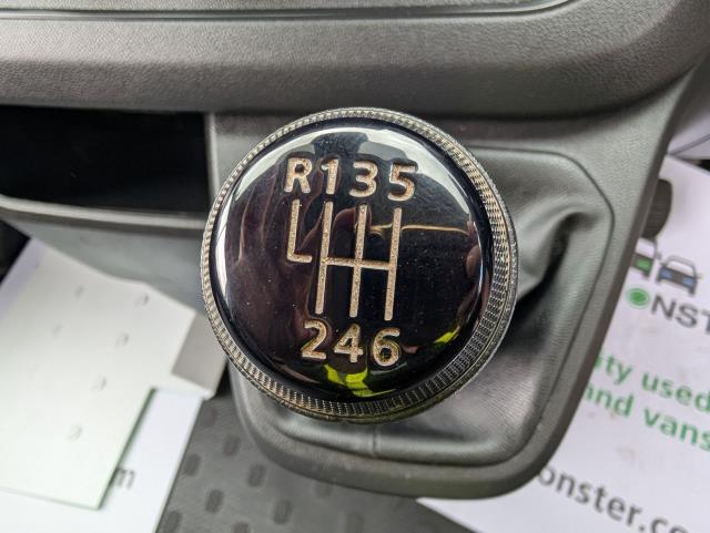 2022 Renault Trafic Ll30 Blue Dci 130 Business Van (NV22MTK) Image 27