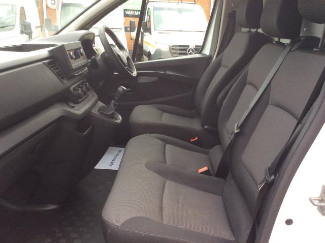 2022 Renault Trafic Ll30 Blue Dci 130 Business Van (NV22MUY) Image 7