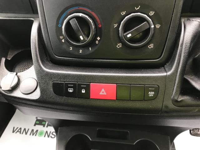 2022 Peugeot Boxer 2.2 Bluehdi H2 S Van 140Ps (NV22MYX) Image 30