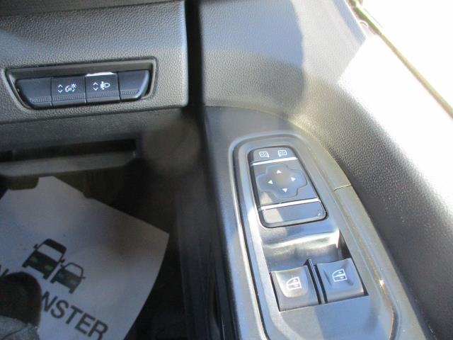 2022 Renault Trafic Ll30 Blue Dci 130 Business Van (NV22NHB) Image 17