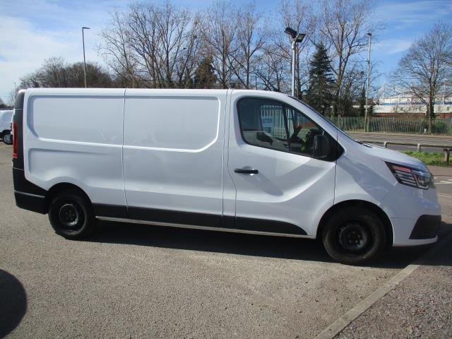 2022 Renault Trafic Ll30 Blue Dci 130 Business Van (NV22NHB) Image 3