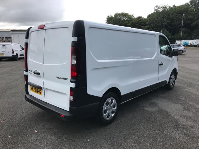2022 Renault Trafic Ll30 Blue Dci 130 Business Van (NV22NHG) Image 11