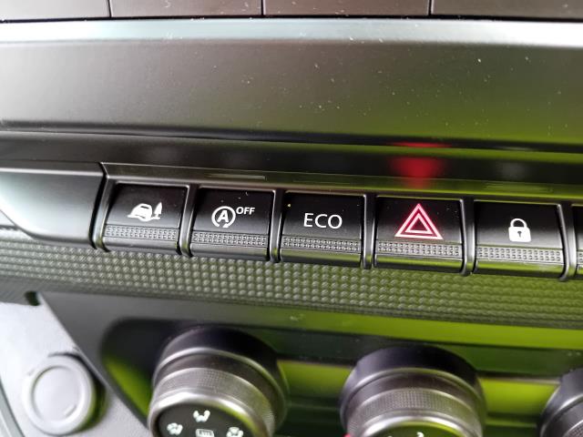 2022 Renault Trafic LL30 L2 H1 BLUE DCI 130PS BUSINESS  EURO 6 (NV22NJZ) Image 29