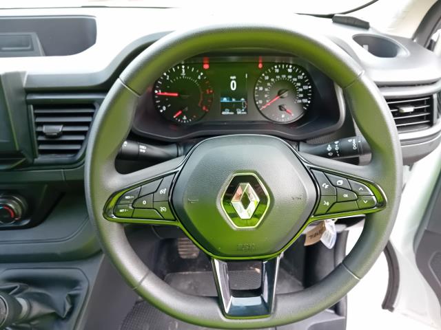 2022 Renault Trafic LL30 L2 H1 BLUE DCI 130PS BUSINESS  EURO 6 (NV22NJZ) Image 17