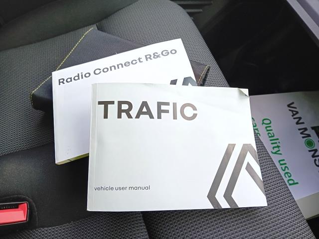 2022 Renault Trafic LL30 L2 H1 BLUE DCI 130PS BUSINESS  EURO 6 (NV22NJZ) Image 28