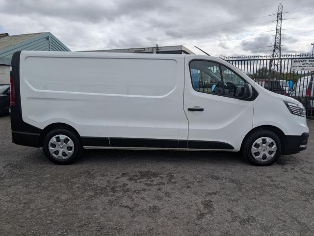2022 Renault Trafic Ll30 Blue Dci 130 Business Van (NV22NKE) Image 11