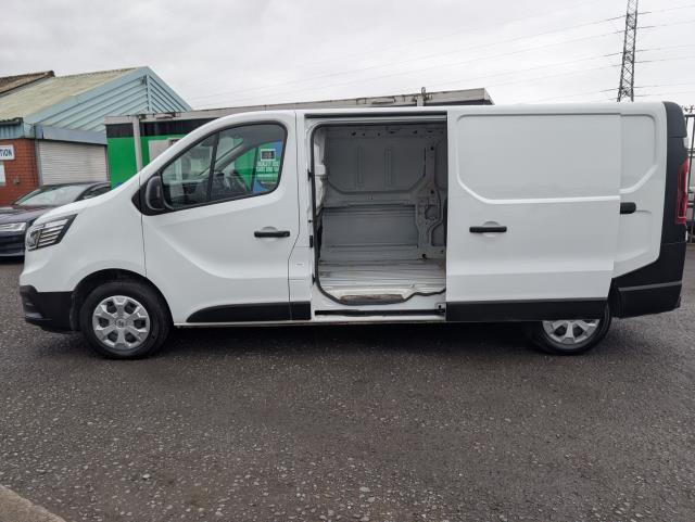 2022 Renault Trafic Ll30 Blue Dci 130 Business Van (NV22SXL) Image 6
