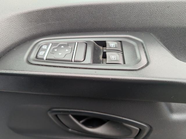 2022 Renault Trafic Ll30 Blue Dci 130 Business Van (NV22SXL) Image 18