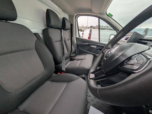 2022 Renault Trafic Ll30 Blue Dci 130 Business Van (NV22SXL) Image 16
