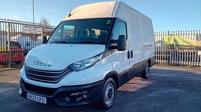 2023 Iveco Daily 2.3 High Roof Business Van 3520L Wb (NV23GFO) Image 4