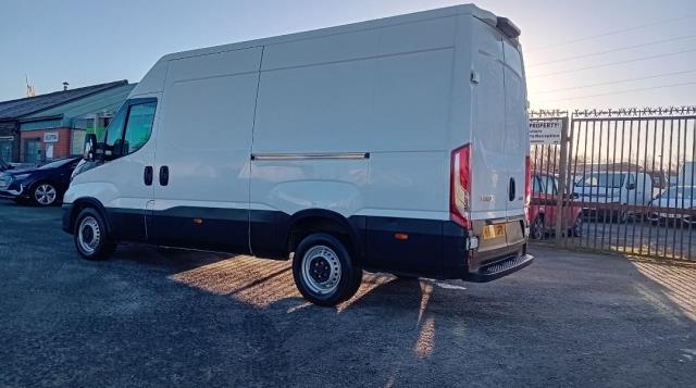 2023 Iveco Daily 2.3 High Roof Business Van 3520L Wb (NV23GFO) Image 7