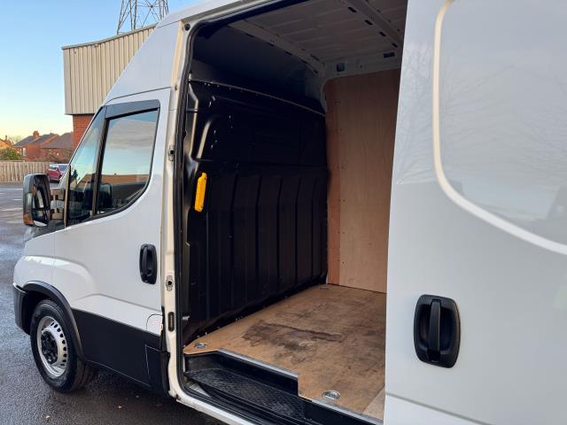 2023 Iveco Daily 2.3 35S 14 High Roof Business Van 3520L Wb (NV23GHX) Image 43