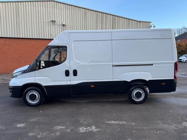 2023 Iveco Daily 2.3 35S 14 High Roof Business Van 3520L Wb (NV23GHX) Image 6