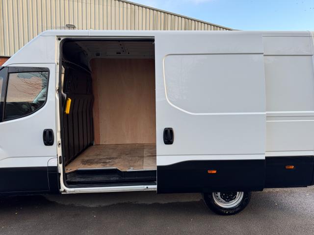 2023 Iveco Daily 2.3 35S 14 High Roof Business Van 3520L Wb (NV23GHX) Image 45