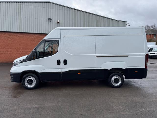 2023 Iveco Daily 2.3 High Roof Business Van 3520L WB (NV23GJE) Image 6