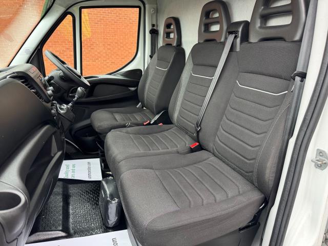 2023 Iveco Daily 2.3 High Roof Business Van 3520L WB (NV23GJE) Image 37