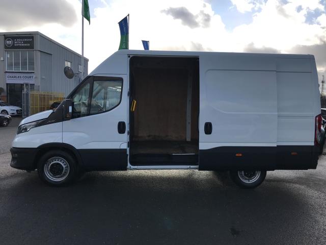 2023 Iveco Daily 35S14 LWB HIGH ROOF 2.3D BUSINESS 134PS EURO 6 (NV23GJF) Image 10