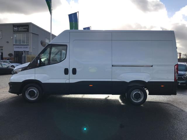 2023 Iveco Daily 35S14 LWB HIGH ROOF 2.3D BUSINESS 134PS EURO 6 (NV23GJF) Image 9