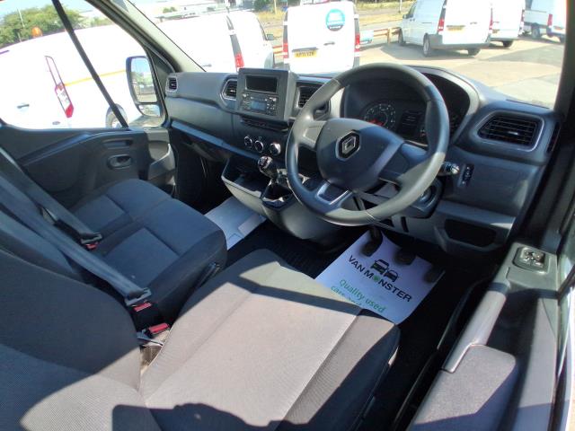 2023 Renault Master Lm35 Blue Dci 135 Advance Medium Roof Van (NV23VMX) Image 20