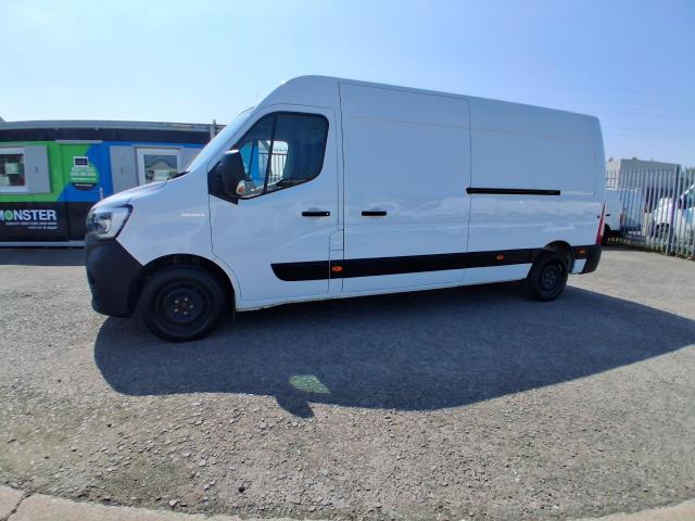 2023 Renault Master Lm35 Blue Dci 135 Advance Medium Roof Van (NV23VMX) Image 4