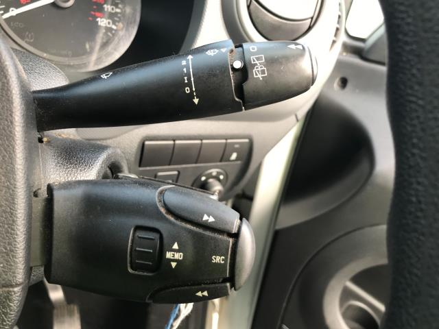 2017 Peugeot Partner L2 715 S 1.6BLUEHDI 100PS CREW VAN EURO 6 (NV67DZM) Image 25