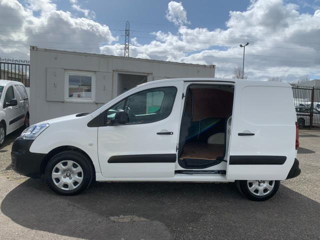 2018 Peugeot Partner 850 1.6 Bluehdi 100 Professional Van [Non Ss] (NV67LPL) Image 6